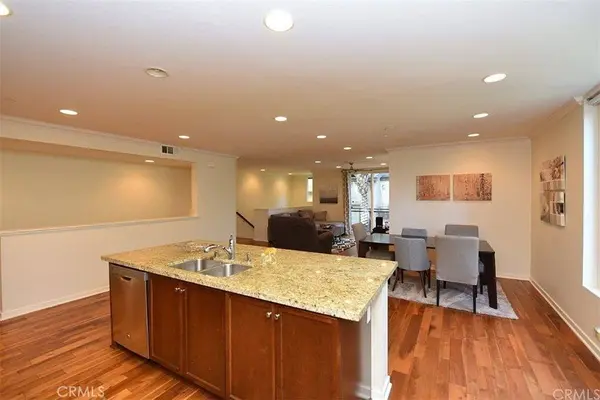 533 Rockefeller, Irvine, CA 92612