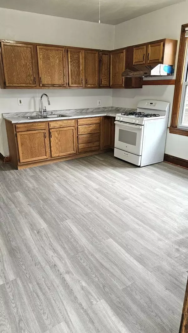 6632 S Maplewood AVE, Chicago, IL 60629