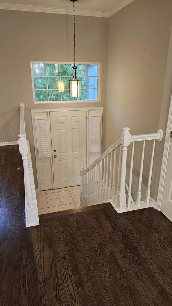 2106 Rugen RD #B, Glenview, IL 60026