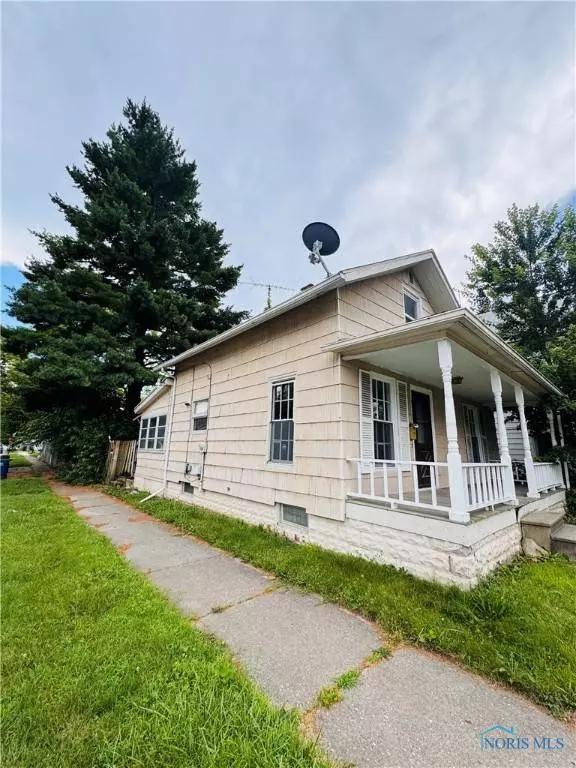 1803 Mansfield RD, Toledo, OH 43613