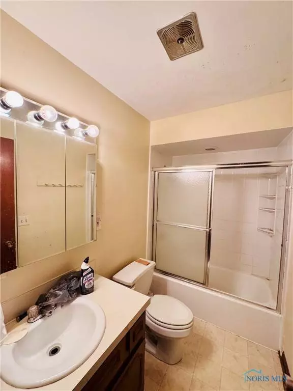 3006 Norcrest ST, Findlay, OH 45840