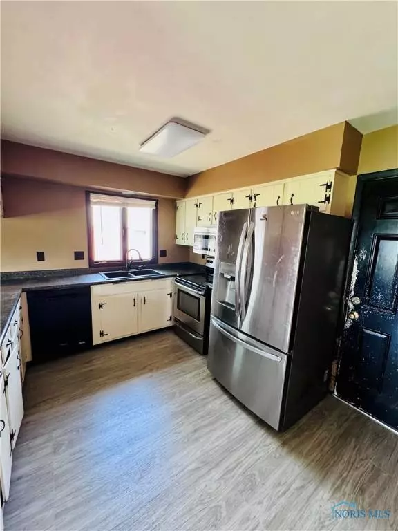 3006 Norcrest ST, Findlay, OH 45840