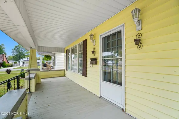 325 Greenlawn AVE, Findlay, OH 45840