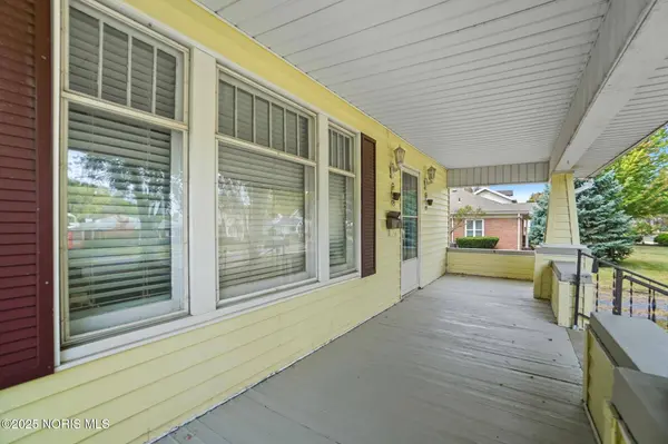 325 Greenlawn AVE, Findlay, OH 45840