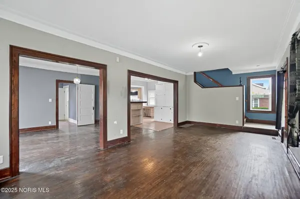 325 Greenlawn AVE, Findlay, OH 45840