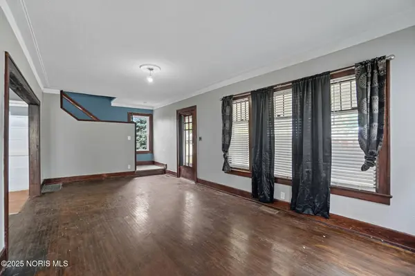 325 Greenlawn AVE, Findlay, OH 45840