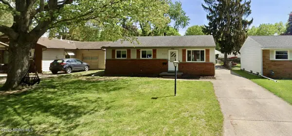 3527 Cedardale CT, Toledo, OH 43623