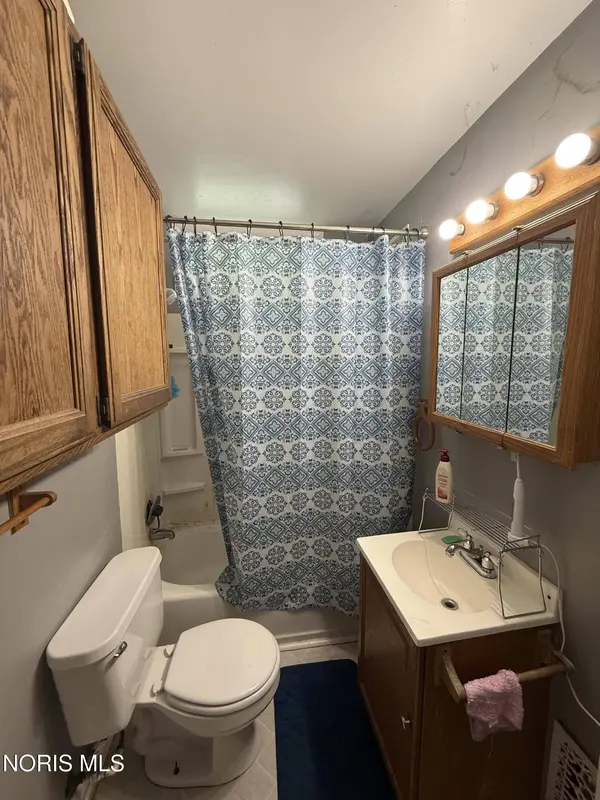 561 Yondota ST, Toledo, OH 43605