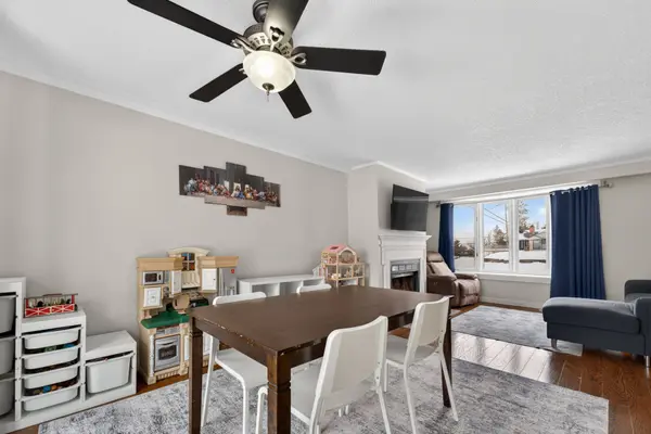 8 Doner ST, New Tecumseth, ON L9R 1M5