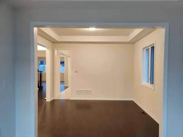237 Danny Wheeler BLVD, Georgina, ON L4P 0J8