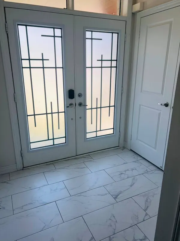 28 Vickery ST, Whitby, ON L1P 0L2