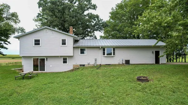 N9592 Yew Road, Beaver Dam, WI 53916
