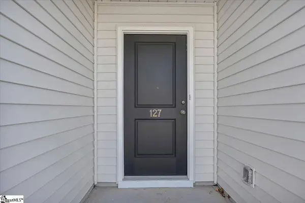 127 Ella B Lane, Easley, SC 29640