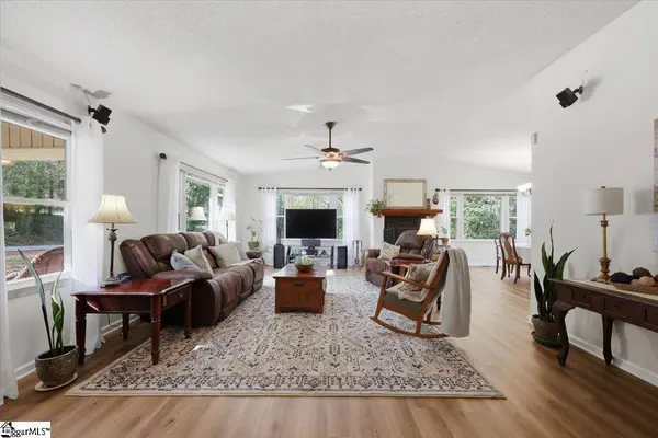 90 Southwood Drive, Greenville, SC 29605