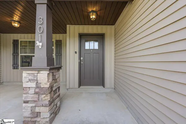 301 W Gap Creek Road, Greer, SC 29651