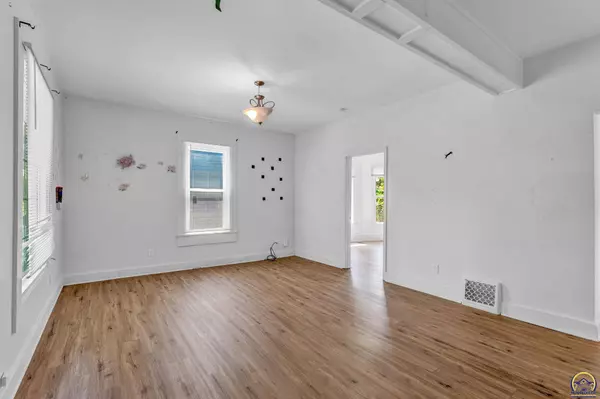 223 SW Fillmore ST, Topeka, KS 66606