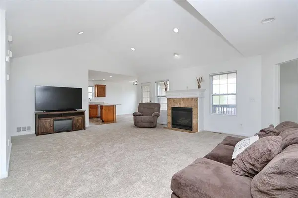 731 Tall Grass DR, Junction City, KS 66441