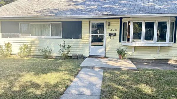 320 W 14th ST, Junction City, KS 66441