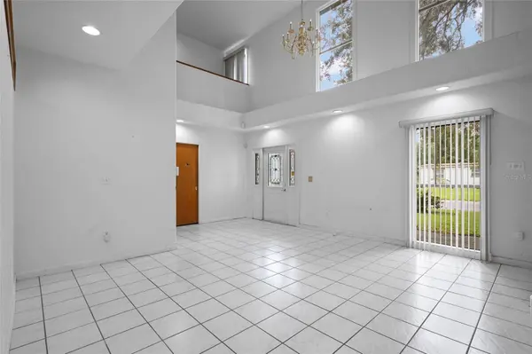 2003 E BROAD ST, Tampa, FL 33610