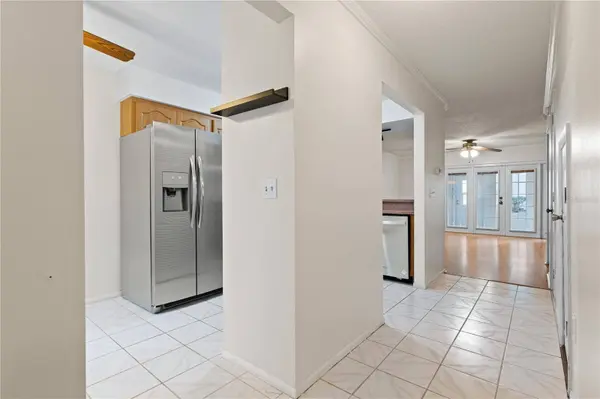 8411 LAURELON PL #10-3, Temple Terrace, FL 33637