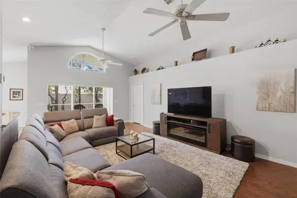 12007 HUNTERS LAKE DR, New Port Richey, FL 34654