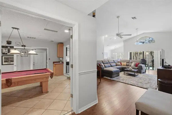 12007 HUNTERS LAKE DR, New Port Richey, FL 34654