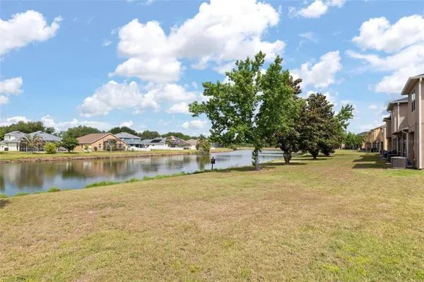 6981 TOWERING SPRUCE DR, Riverview, FL 33578