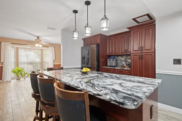 3414 W Kirby St, Tampa, FL 33614-3367