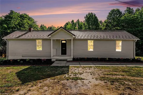 4900 Day CT, Walkertown, NC 27051
