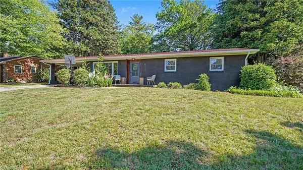 4131 GRACEMONT DR, Winston-salem, NC 27106
