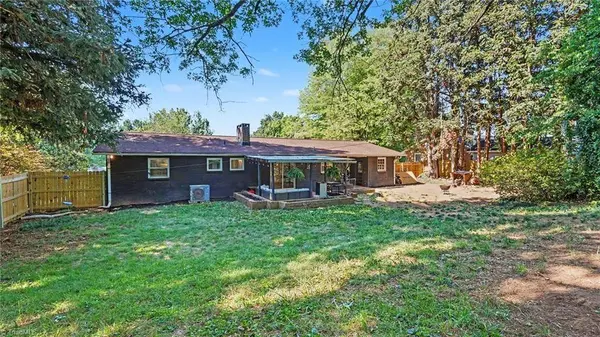 4131 GRACEMONT DR, Winston-salem, NC 27106