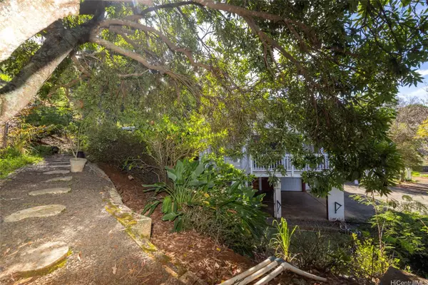 99-926 Kalawina PL, Aiea, HI 96701