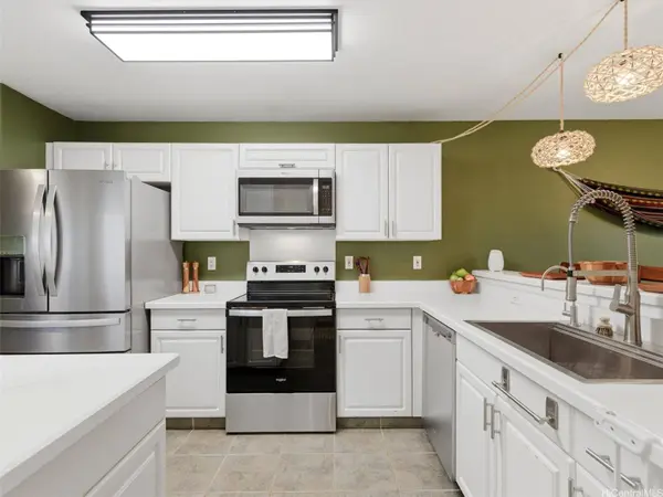 94-752 Lumiauau ST #Z2, Waipahu, HI 96797