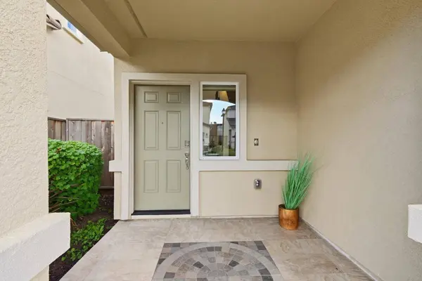 121 Mountaintop AVE, Hayward, CA 94544