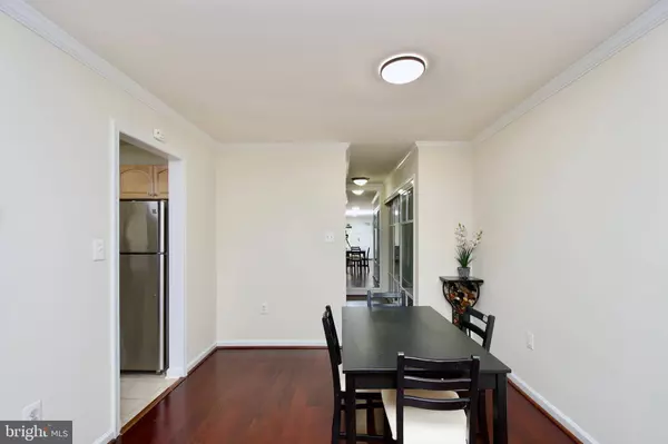 5603 FRANCONIA RD #301, Alexandria, VA 22310