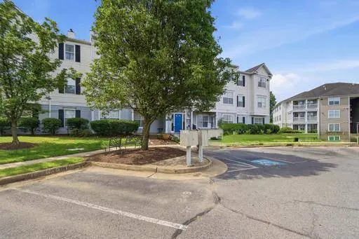 8058 LISLE DR #104, Manassas, VA 20109
