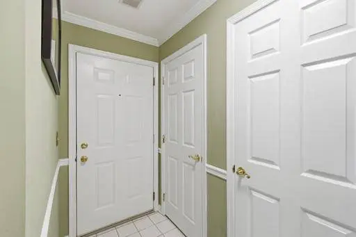 8058 LISLE DR #104, Manassas, VA 20109