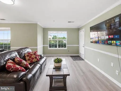 8058 LISLE DR #104, Manassas, VA 20109