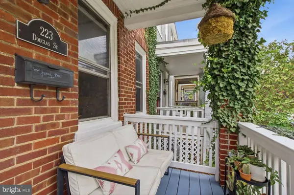 223 DOUGLAS ST NE, Washington, DC 20002