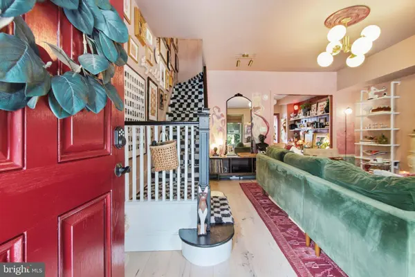 223 DOUGLAS ST NE, Washington, DC 20002