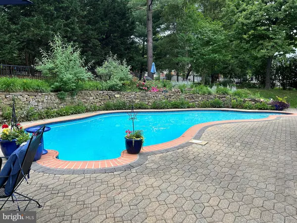 2410 ROCKWELL AVE, Baltimore, MD 21228