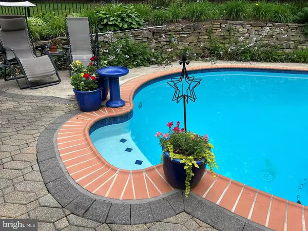 2410 ROCKWELL AVE, Baltimore, MD 21228