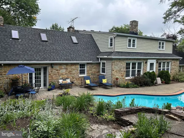 2410 ROCKWELL AVE, Baltimore, MD 21228