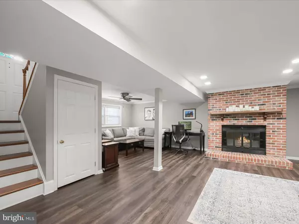 1811 WESTCHESTER AVE, Catonsville, MD 21228