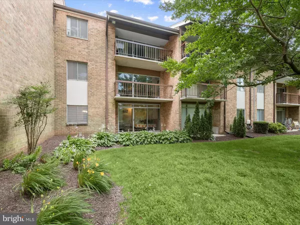 18615 WALKERS CHOICE RD ##2, Gaithersburg, MD 20886