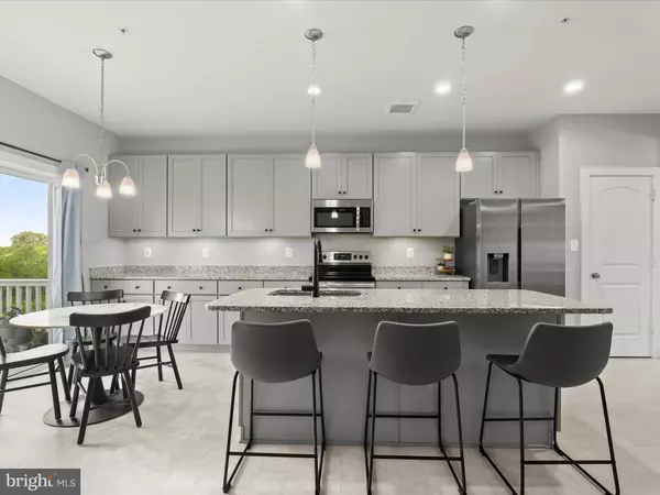 2802 TOWN VIEW CIR, New Windsor, MD 21776