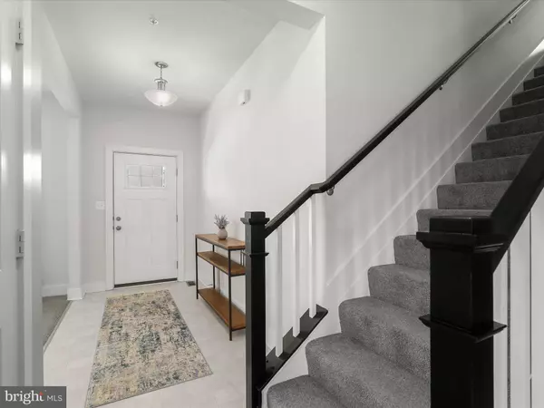 2802 TOWN VIEW CIR, New Windsor, MD 21776