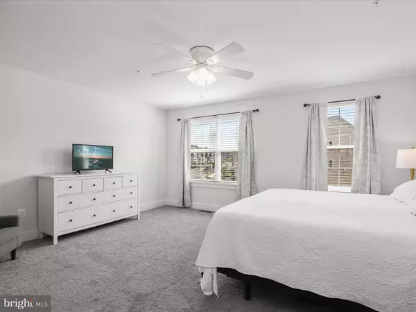 2802 TOWN VIEW CIR, New Windsor, MD 21776