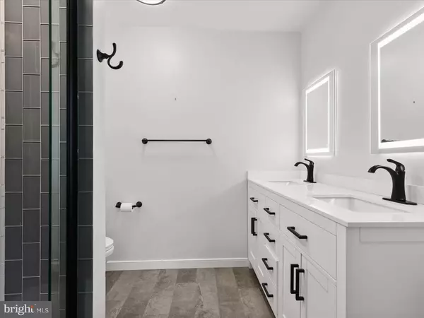 2120 CEDAR CIRCLE, Baltimore, MD 21228