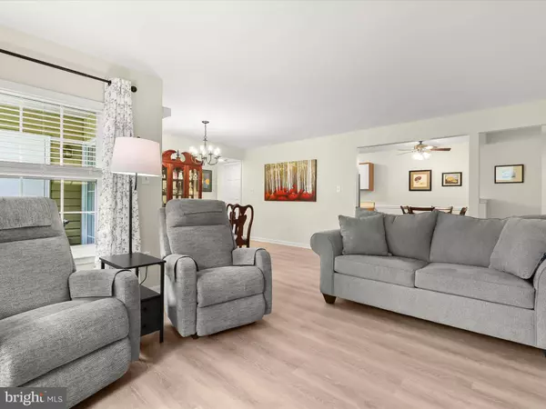 4 RUMFORD DR #203, Catonsville, MD 21228